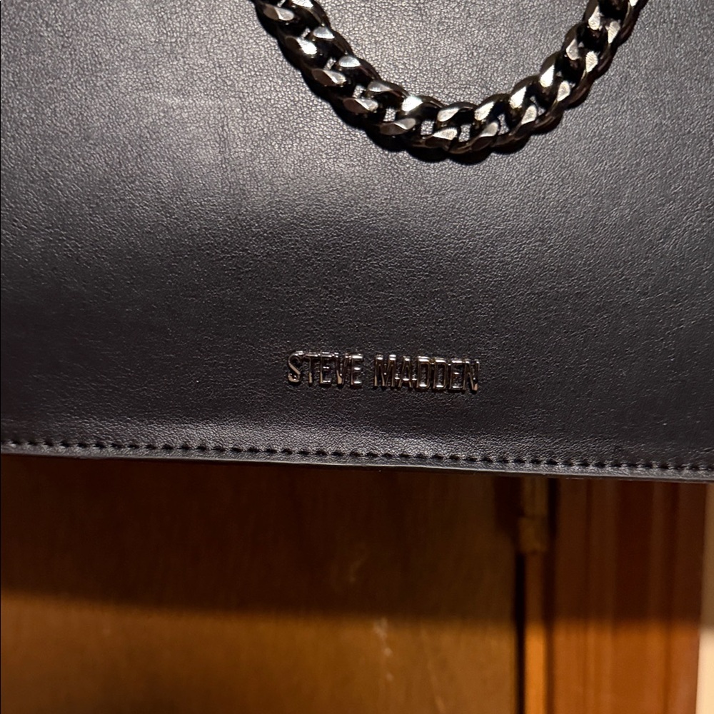 Steve Madden Black Shoulder Bag - Picture 3 of 6
